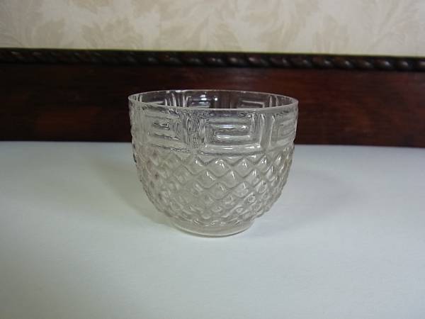 明治期　エンボス型吹き　盃　和ガラス　ぐい呑み