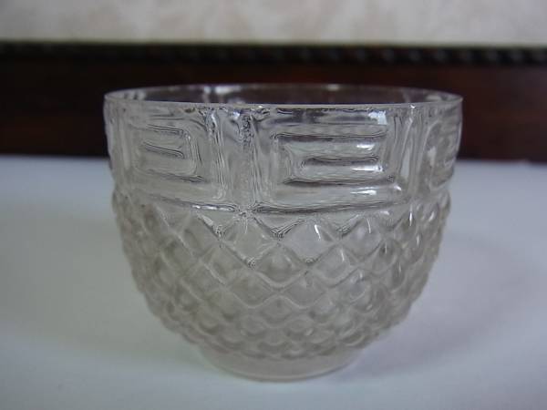 明治期　エンボス型吹き　盃　和ガラス　ぐい呑み