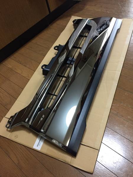 トヨタ200系ハイエース4型ダークプライム純正ナローグリル 楽天市場