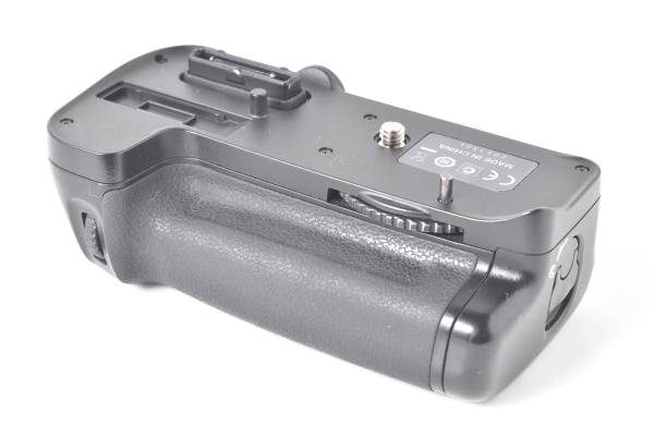 ☆極上美品☆ Nikon マルチパワーバッテリーパック MB-D11 #2007 Nikon
