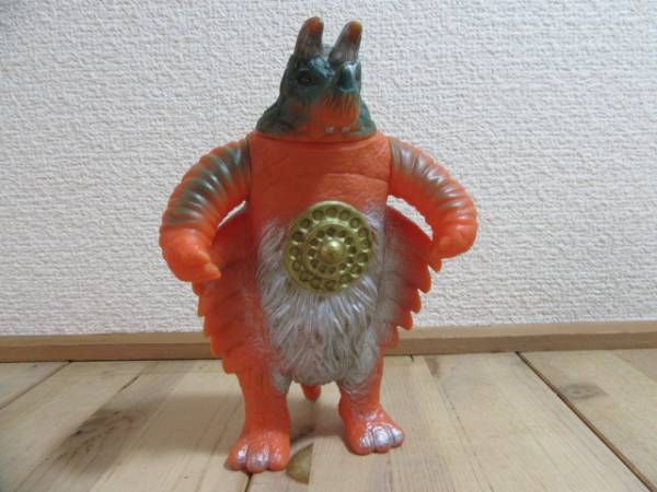 ソフビ　ウルトラ怪獣　パチ　レトロ　詳細不明　