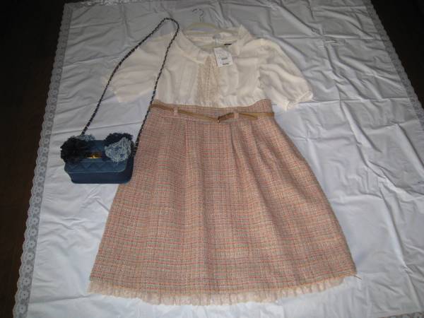 新品値札　レストローズ　１３　ツイード×ベルト　22000円