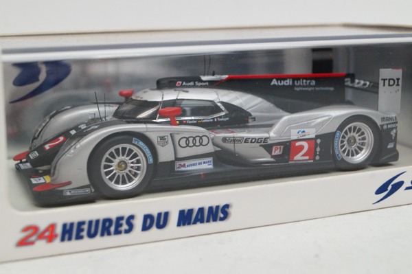 スパーク 1/43 Audi アウディ R18 TDI ルマン優勝 2011#2 ミニカー