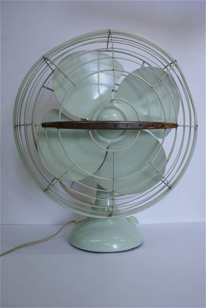 東芝 東京芝浦電気　昭和レトロ　電気扇風機　4枚羽　動作品