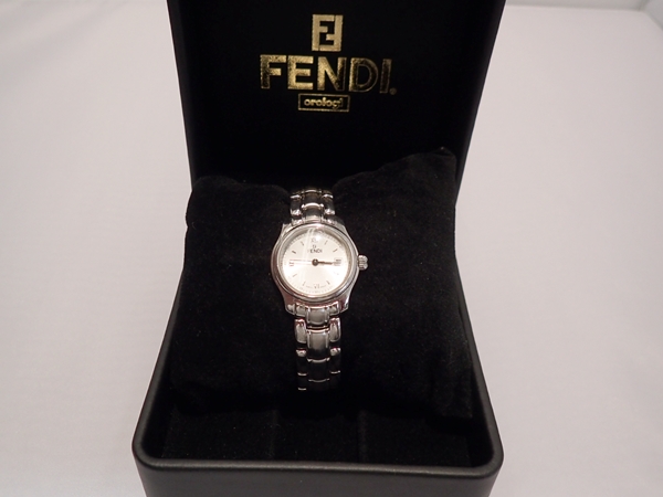 FENDI (フェンディ) 210L クォーツ腕時計 シルバー レディース FENDI