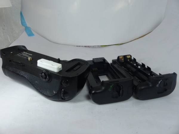 ニコン D800/D800E 縦位置グリップ 単三ホルダー付