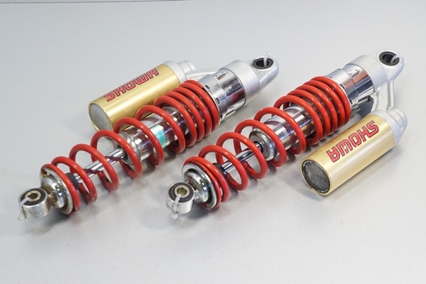 CB400SF Ver.S☆SHOWA リアサスペンション 検NC31☆Mv02B