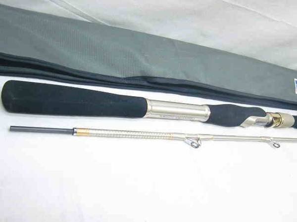 中古美品　ダイワ　リーオマスター真鯛　330M