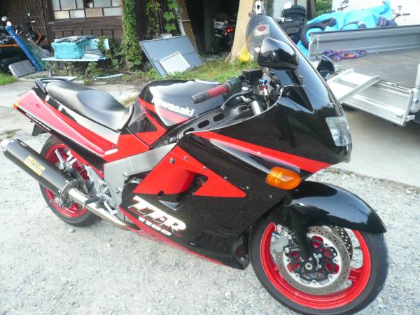 カワサキ ZZR1100C きれいでエンジン好調！