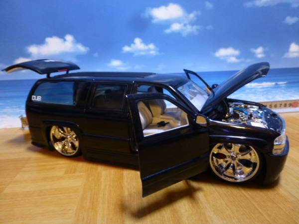 ★CHEVROLET　SUBURBAN★