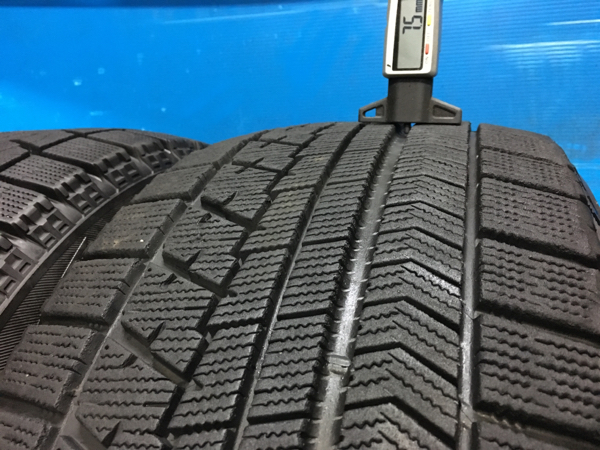 2014年製スタットレス2本、235/50R18【97Q】BS- BLIZZAK VRX 235⁄50R18