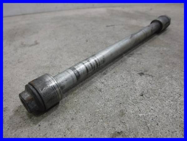 bк4E238 CB1000SF SC30 リアアクスルシャフト 関西送料500円～