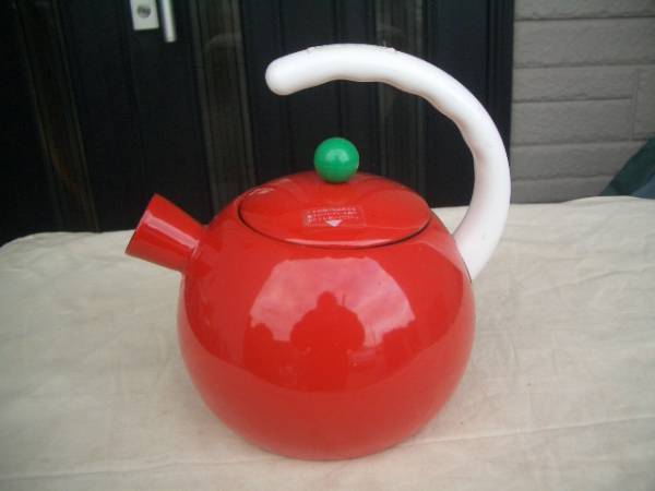 ★☆赤い可愛いホーローケトル・美品☆★_1