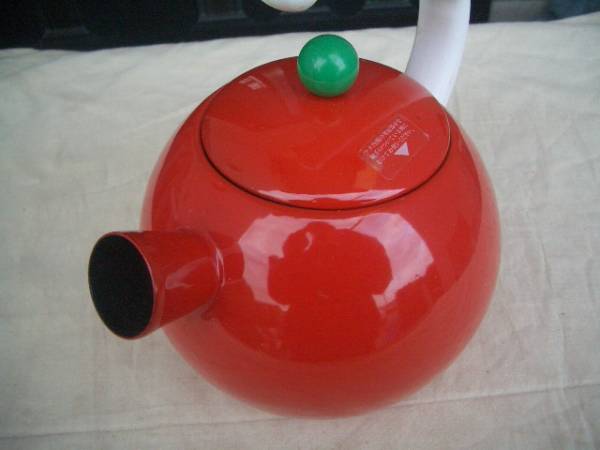 ★☆赤い可愛いホーローケトル・美品☆★_2