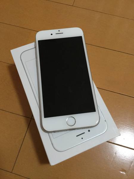 中古美品 iPhone6s 64GB シルバー SIM ロック解除済 ハードウエア 本