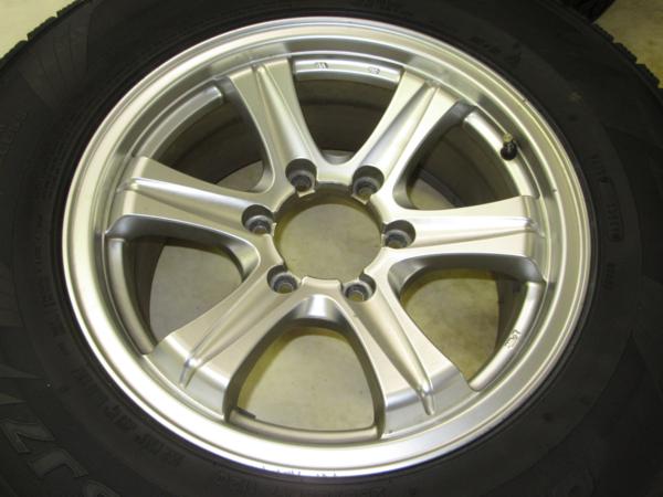 WEDSキーラーフィールド17インチスタッドレス付き4本セット KEELER