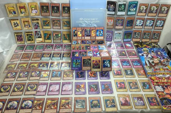 大量 まとめ売り*遊戯王5000枚＋バンダイ＋ファイル＋ケース＋本