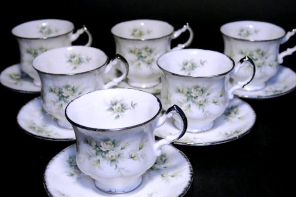 ■パラゴン　　カップ＆ソーサー６客セット