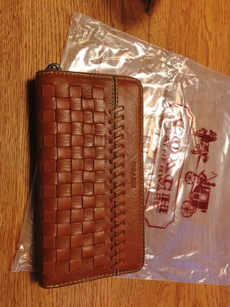 新品　未使用　コーチ　リップアンドリペア　長財布