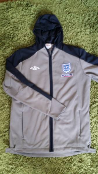 UMBROイングランド代表Nationwide入りパーカ　暖かい USED品