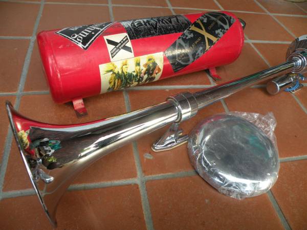 NIKKEN　UNIVERSAL YANKEE HORN 丸ビッグ Amazon | 12V 24V 兼用 丸型 ビッグホーン 1000mm ラッパ エアー