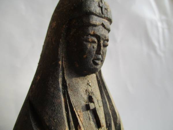 胸と額に十字架のあるマリア観音 隠れキリシタン 木彫り 仏像(仏像
