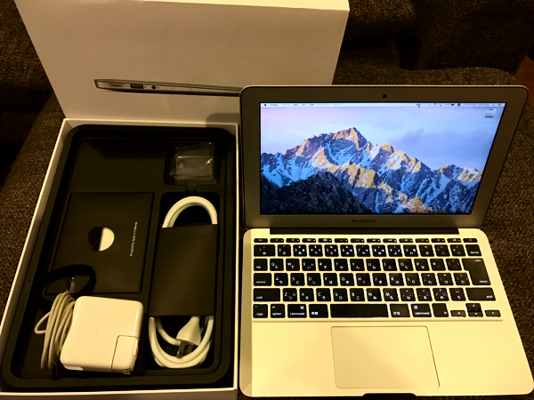 Macbook Air 11inch MD711J/A 美品 付属品全て揃っています。(MacBook 