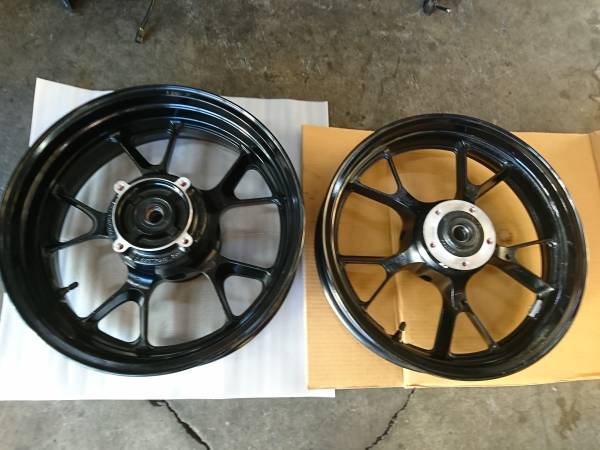 zrx1200daeg純正ホイール前後セット 【公式通販】
