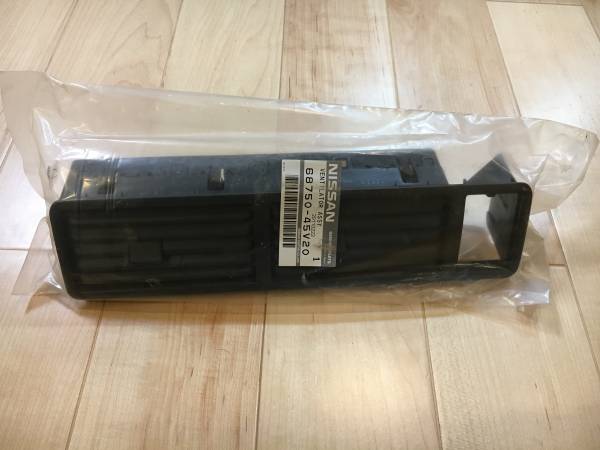 製造廃止 トリムコードK!Y31シーマ用エアコン吹き出し口センター