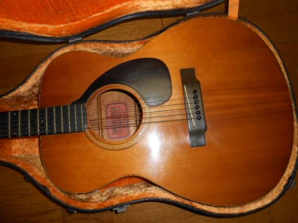 1960年代 YAMAHA ヤマハ FG-110 赤ラベル 音叉マーク ヤマハ緑ラベル