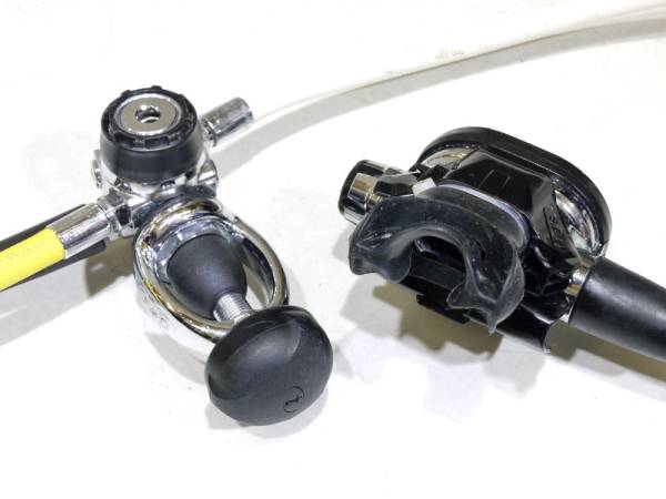 現行最高級モデル☆TUSA RS-681レギュレータセット