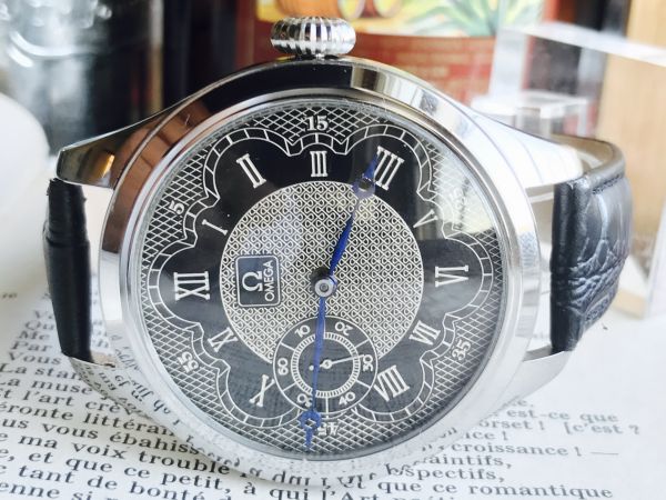 【２日間だけ特別価格】オメガ★美しい文字盤に青い針を持つアンティーク腕時計●OMEGA ANTIQUE/VINTAGE WATCH●レトロな手巻機械式