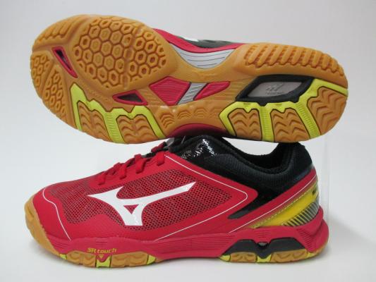 ミズノ卓球シューズ　ウエーブメダル　エース ２７.０