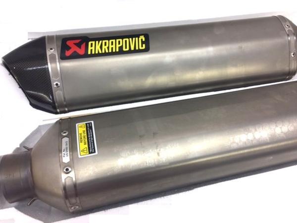 AKRAPOVIC　アクラポビッチ　バイク用マフラー　M-HR01702TL