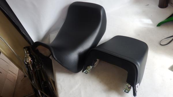 新品！GPZ400R/GPZ600R☆純正シート☆前後セット