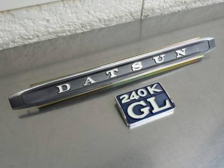 エンブレム 日産 ケンメリGC110輸出用240Kフロントグリル スカイライン 