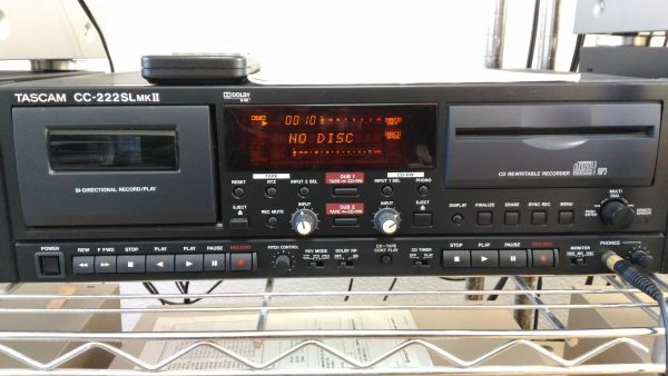 TASCAM（タスカム）のカセット・CDレコーダー　CC－222SLMK2　その1　一部動作難あり
