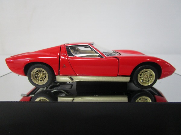 新古品 1⁄43 オートアート ランボルギーニ アヴェンタドール イエロー