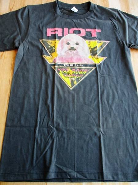 T-shirt Heavy Metal Riot V Fire Down Under Tour 81-82 – Neuf Avec étiquette – Tailles S à 5XL