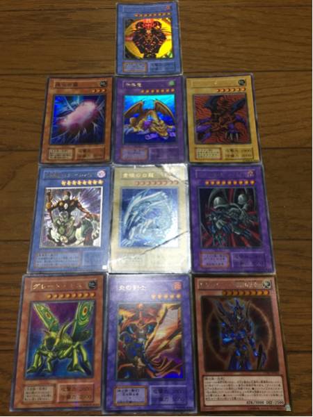 【美品】遊戯王 青眼の白龍 ホーリー・ナイト・ドラゴン セット 遊戯王宝くじオリパ青眼の白龍シークレット（シクブル）ホーリーナイト