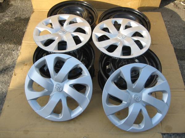 現行トヨタシエンタ純正中古ホイール、ホイールカバーセット 15
