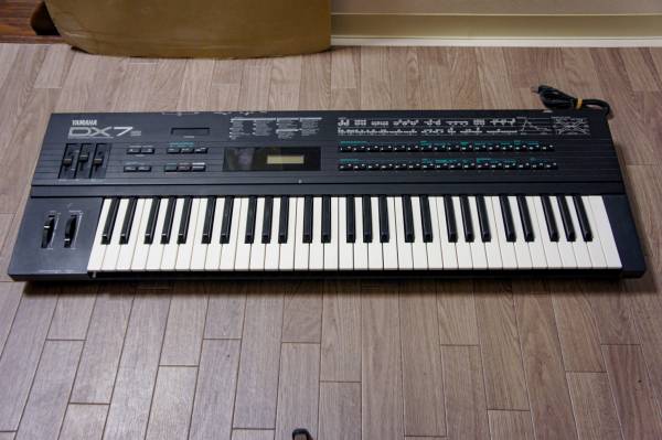 YAMAHA DX7 ヤマハ | ⁄ DX7II-FD 2系列FM音源シンセイサイザー