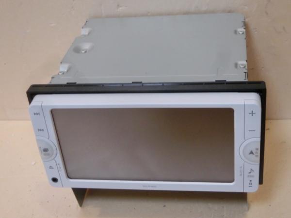 即決美品　トヨタ純正 　SDナビ　NSCP-W62　2013年版地図　Bluetooth機能