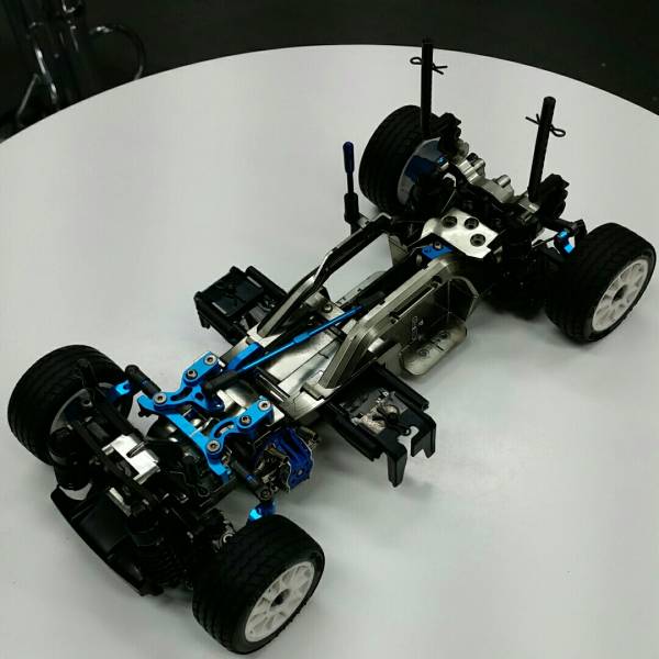 タミヤM05 ver2 PROシャーシ オプション多数付いてます。