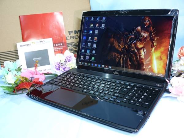 【極上箱付】最強Core i7 &新品SSD搭載!★富士通AH47/M◆Core i7-4712/メモリー8G/新品SSD 500GB/Blu-ray/Windows8.1☆