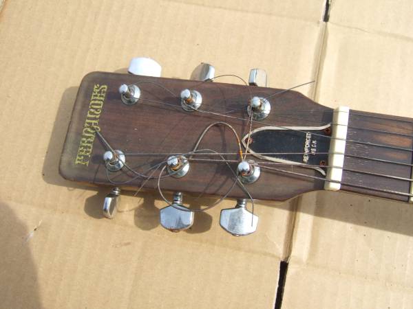 フェルナンデス W-200