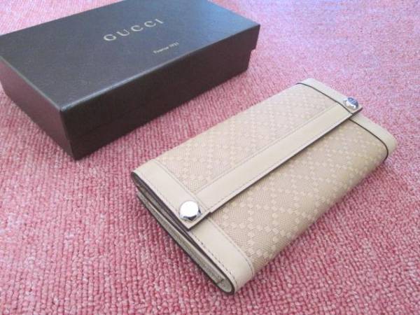 グッチ GUCCI（折り財布）のフリマアイテム一覧 二つ折り財布 GUCCI GG