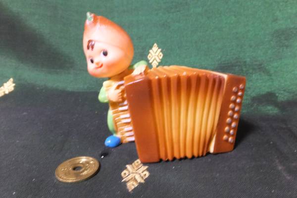 武蔵野銀行 貯金箱 ソフビ たけちゃん タケちゃん アコーディオン 