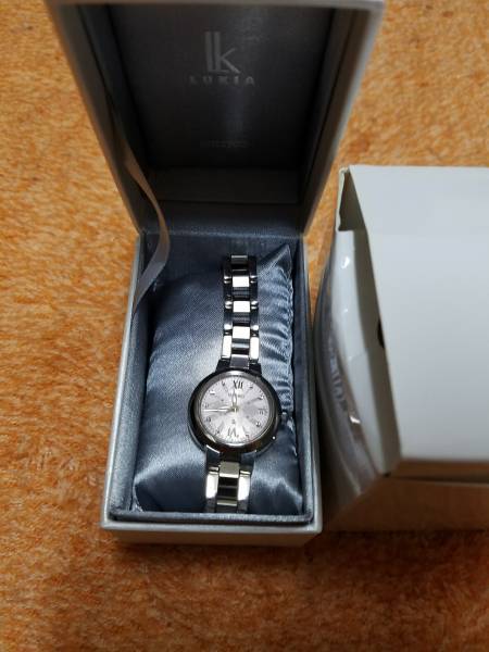 セイコー★ルキアソーラー時計・フラワーパーティーピンク(数時間使用新品同様特価)_2