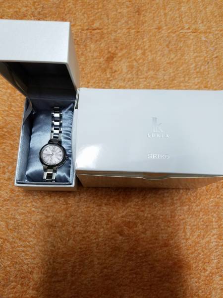 セイコー★ルキアソーラー時計・フラワーパーティーピンク(数時間使用新品同様特価)_3